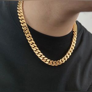 CUBAN CHAIN GOLD PLATED WITH 2 MICRONS OF GOLD.